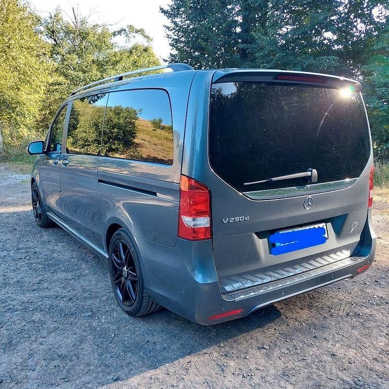 Gebraucht Mercedes V250 Edition 204 PS (150 kW) 2017 Grau Van / Kleinbus