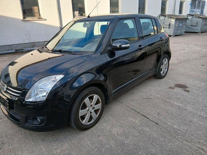 Gebraucht Suzuki Swift 92 PS (67 kW) 2009 Schwarz Kleinwagen