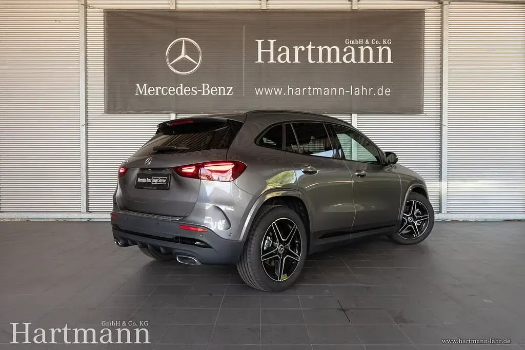 Gebraucht Mercedes GLA180 AMG 136 PS (100 kW) 2025 Mountaingrau SUV