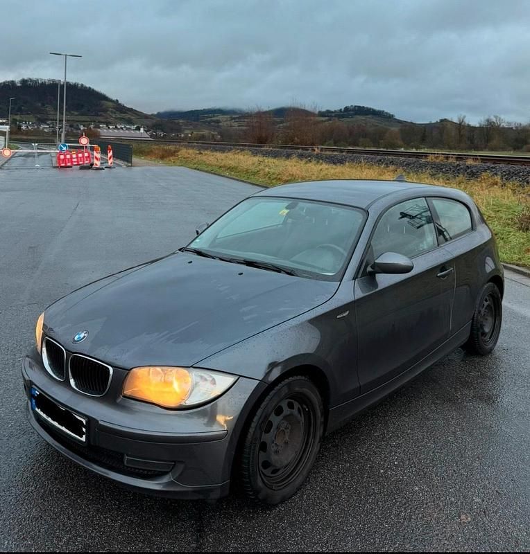 Gebraucht BMW 118 143 PS (105 kW) 2008 Silber Kleinwagen