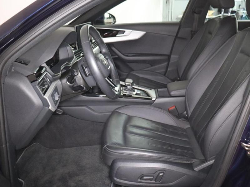 Second-hand Audi A4 S-Line 150 CP (110 kW) 2023 Albastru Break