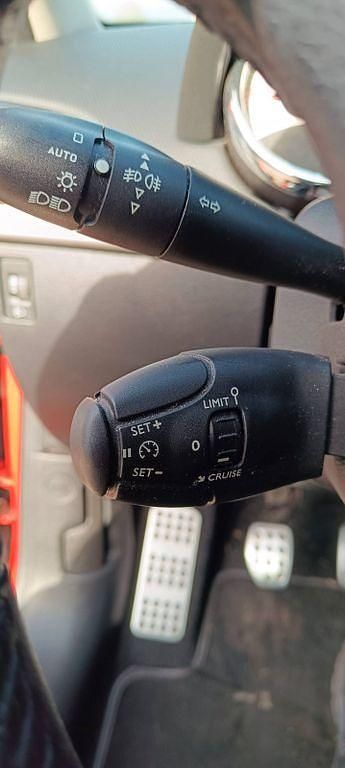 Gebraucht Peugeot 207 73 PS (53 kW) 2011 Rot Limousine