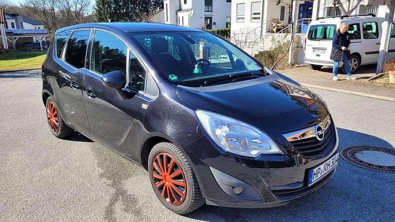 Gebraucht Opel Meriva Edition 120 PS (88 kW) 2011 Van / Kleinbus