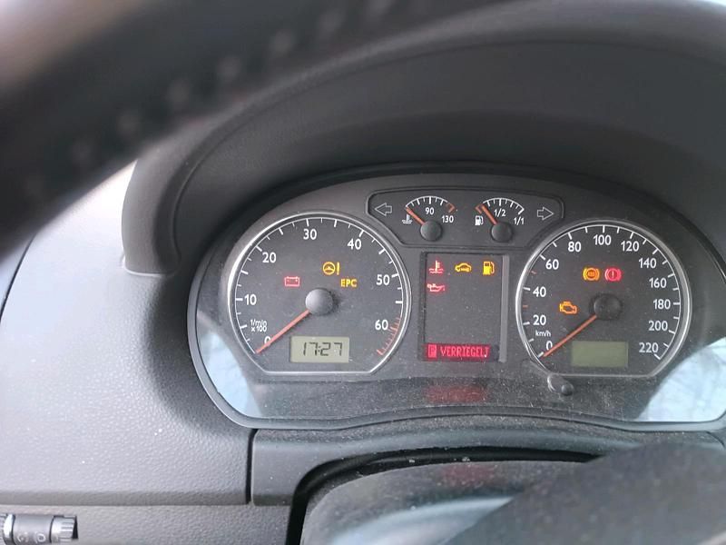 Gebraucht VW Polo 75 PS (55 kW) 2002 Grau Limousine