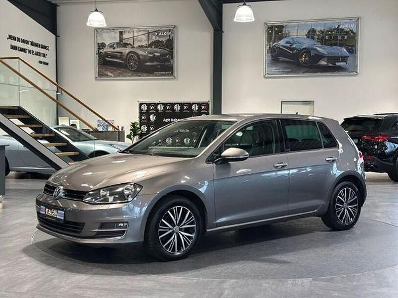 Andere Gebraucht 2017 VW Golf VII Limousine | 17.890 € (Superpreis) - Bild 1/4