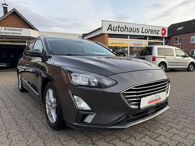 Gebraucht Ford Focus Cool & Connect 120 PS (88 kW) 2020 Grau Kombi