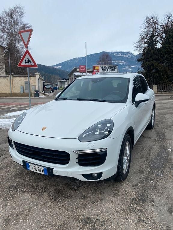 Gebraucht Porsche Cayenne 262 PS (192 kW) 2015 Weiß SUV