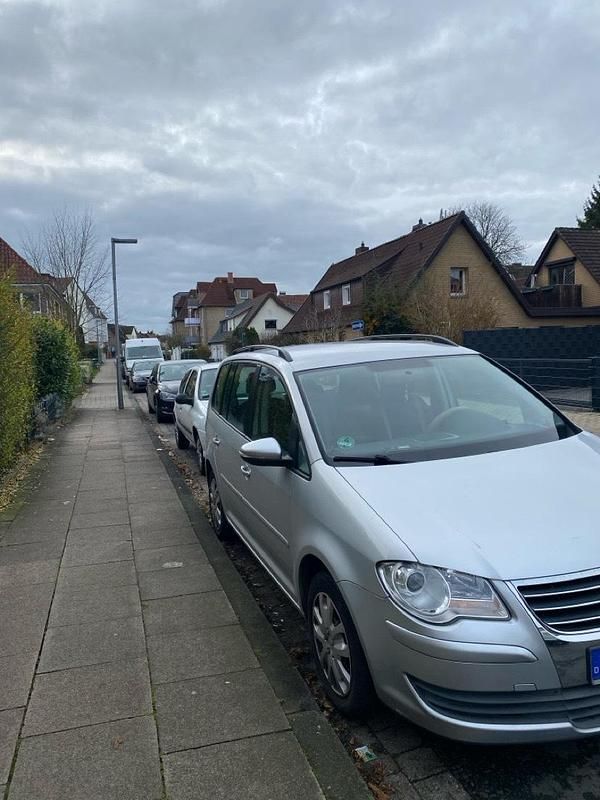 Gebraucht VW Touran 140 PS (102 kW) 2010 Grau Van / Kleinbus