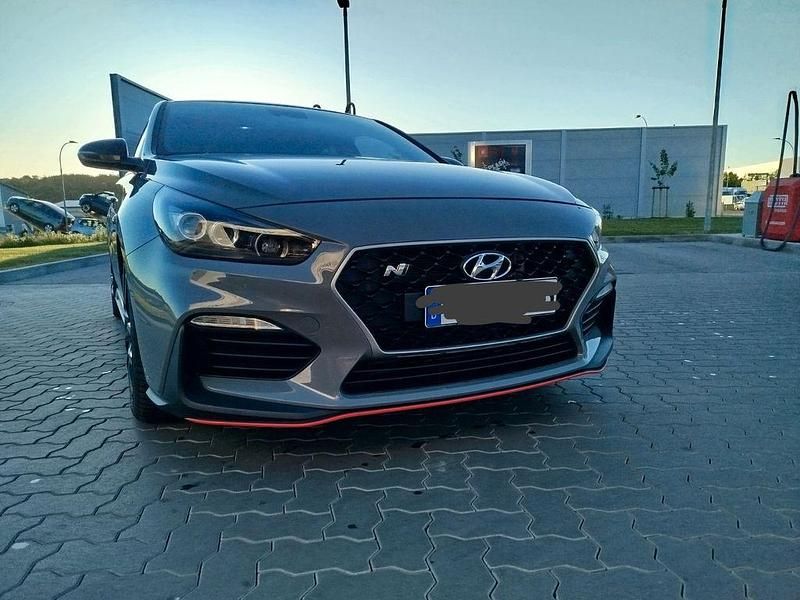 Grau Gebraucht 2019 Hyundai i30 N Performance Limousine | 18.499 € (Superpreis) - Bild 1/4