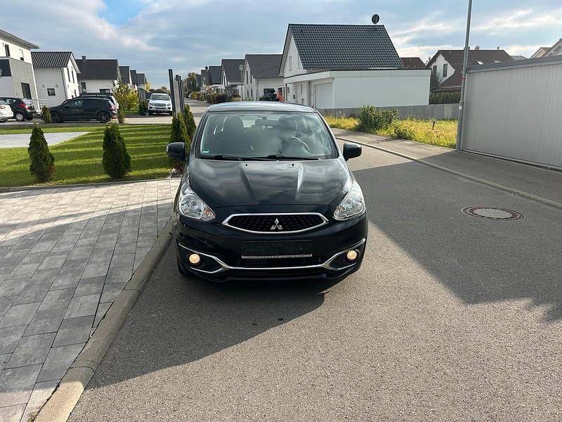Schwarz Gebraucht 2018 Mitsubishi Space Star Kleinwagen | 2.200 € (Superpreis) - Bild 1/4