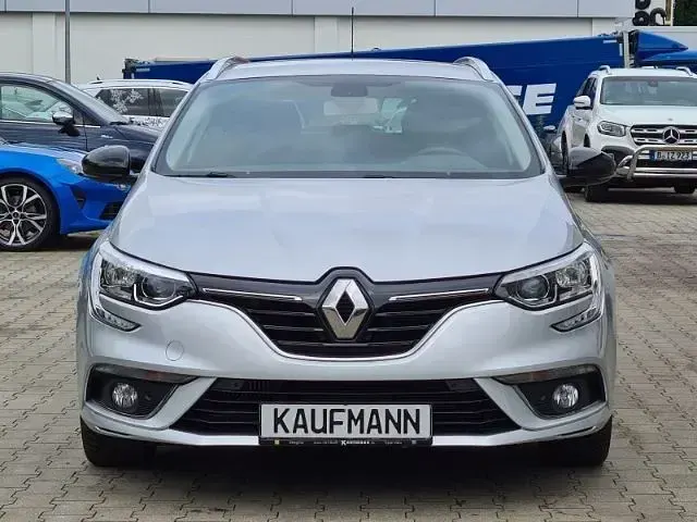 Gebraucht Renault Mégane LIMITED Deluxe 116 PS (85 kW) 2020 Silber Limousine