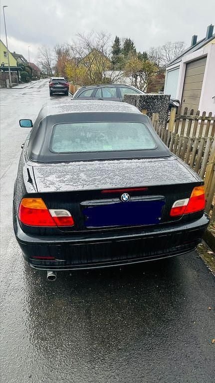 Gebraucht BMW 318 Cabriolet 143 PS (105 kW) 2003 Schwarz Cabrio