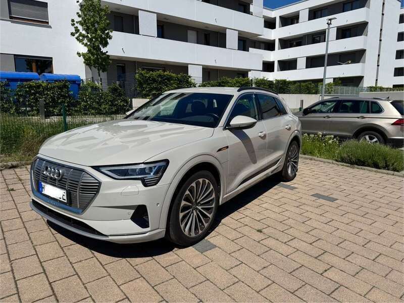 Bronze Gebraucht 2019 Audi e-tron Advanced SUV | 36.400 € (Fairer Preis) - Bild 1/4