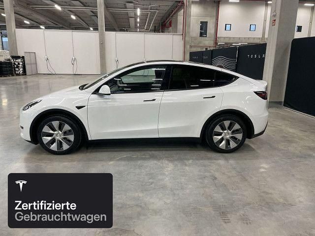 Gebraucht Tesla Model Y RWD 203 kW (277 PS) 2023 Pearl white multicoat SUV