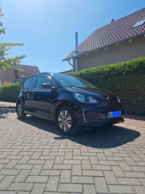 Schwarz Gebraucht 2021 VW e-up! Active Kleinwagen | 13.500 € (Fairer Preis) - Bild 1/4