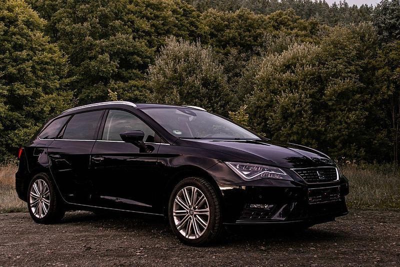 Schwarz Gebraucht 2019 Seat Leon ST XCELLENCE Kombi | 19.000 € (Teuer) - Bild 1/4