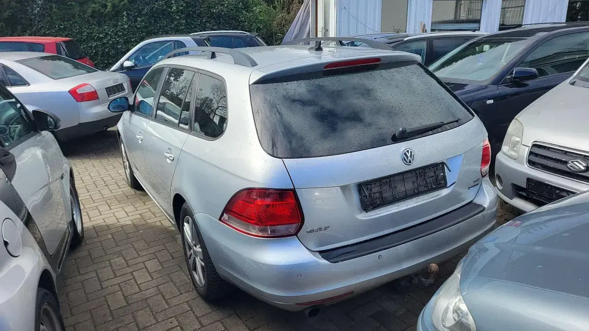 Gebraucht VW Golf VII Match 105 PS (77 kW) 2013 Silber Kombi