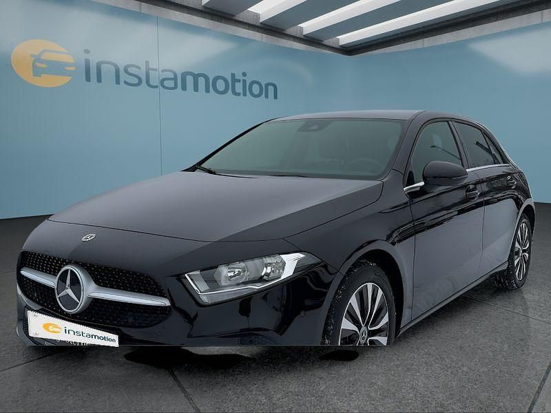Schwarz Gebraucht 2021 Mercedes A250 Kleinwagen | 24.049 € (Fairer Preis) - Bild 1/4