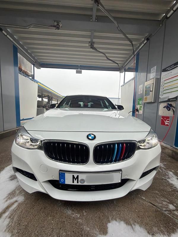 Gebraucht BMW 330 M Sport 252 PS (185 kW) 2018 Weiß Limousine