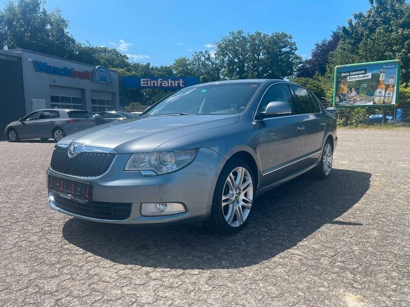 Grau Gebraucht 2008 Skoda Superb Elegance Limousine | 5.999 € (Fairer Preis) - Bild 1/4