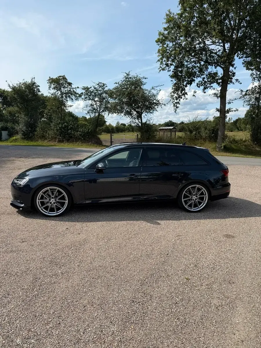 Gebraucht Audi A4 Sport 150 PS (110 kW) 2018 Blau Kombi