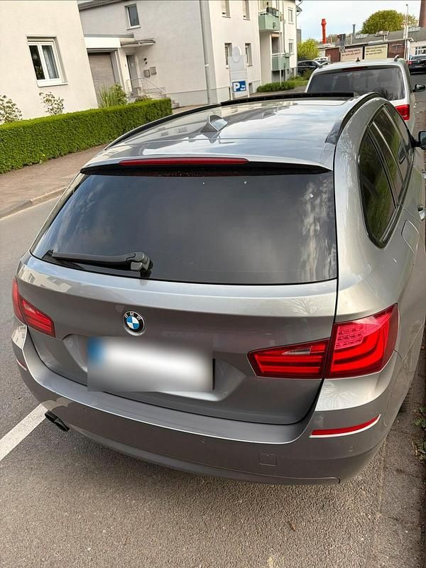 Gebraucht BMW 528 258 PS (189 kW) 2010 Grau Kombi