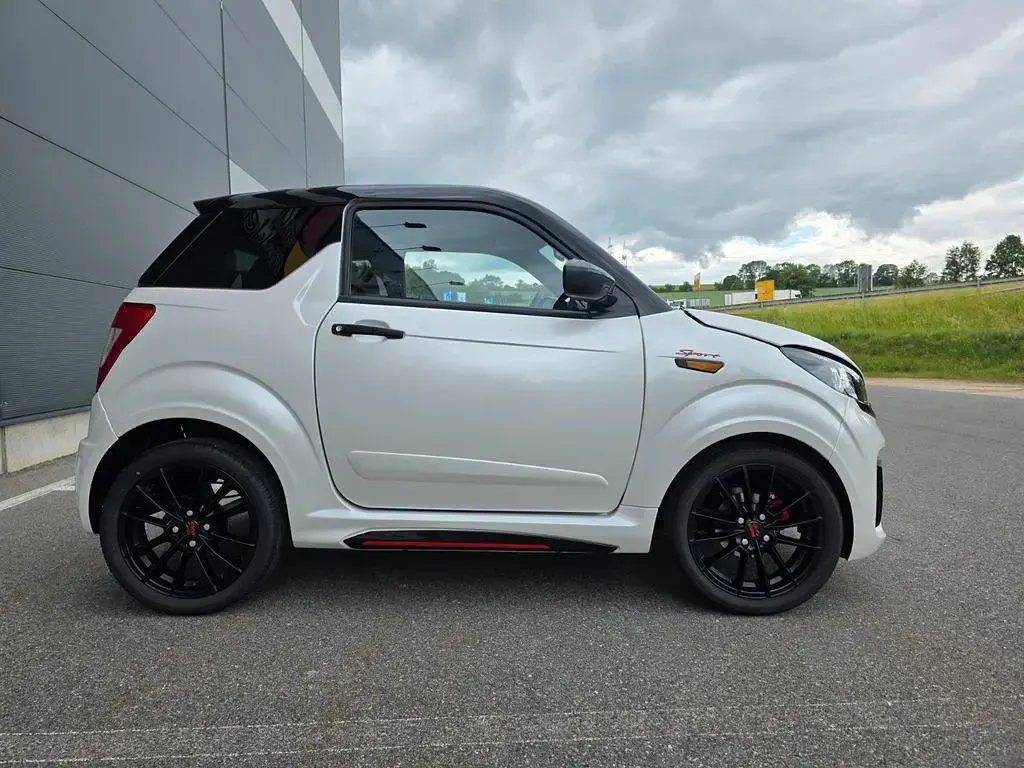 Gebraucht Ligier JS50 15 PS (11 kW) 2023 Weiß Kleinwagen