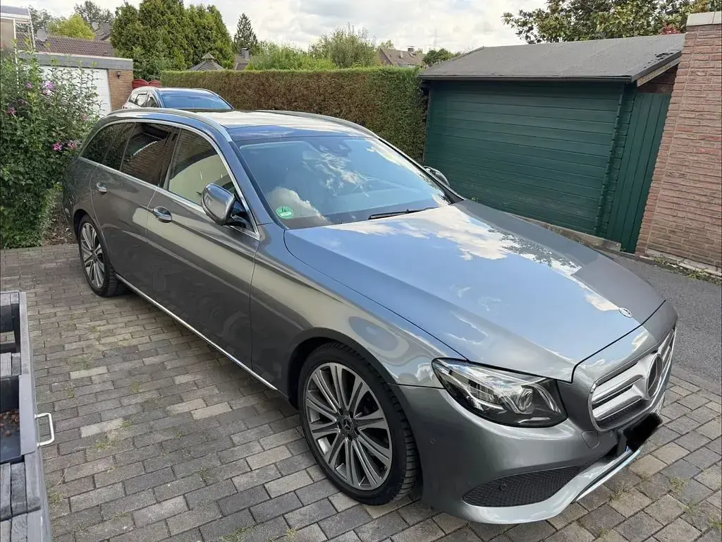 Gebraucht Mercedes E300 245 PS (180 kW) 2018 Grau Kombi