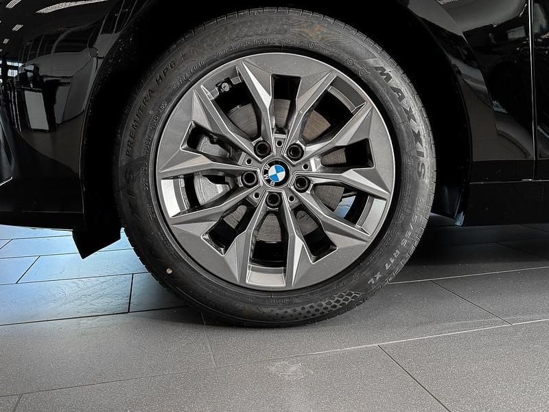 Neu BMW 116 122 PS (89 kW) 2025 Schwarz Kleinwagen