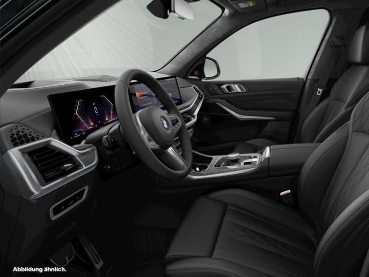 Gebraucht BMW X7 M Sport 352 PS (258 kW) 2025 Skyscraper grau metallic SUV