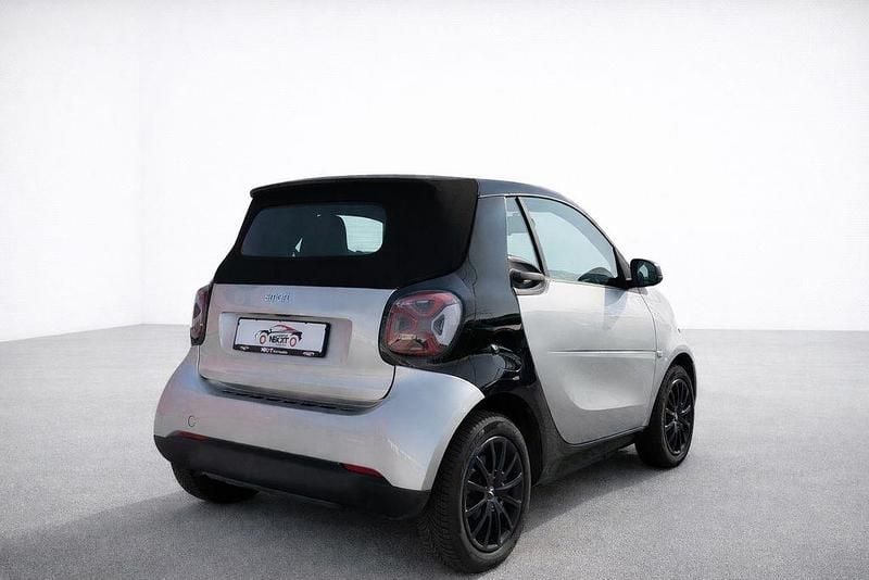 Gebraucht Smart ForTwo Cabrio Basis 90 PS (66 kW) 2019 Schwarz Cabrio