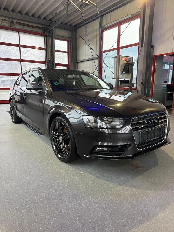 Gebraucht Audi A4 Comfort 245 PS (180 kW) 2013 Andere farben Kombi