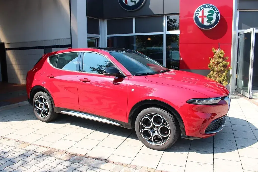 Gebraucht Alfa Romeo Tonale Ti 131 PS (96 kW) 2023 Rot SUV