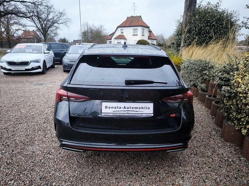 Gebraucht Skoda Octavia RS 200 PS (147 kW) 2021 Black magic pearlescent Kombi
