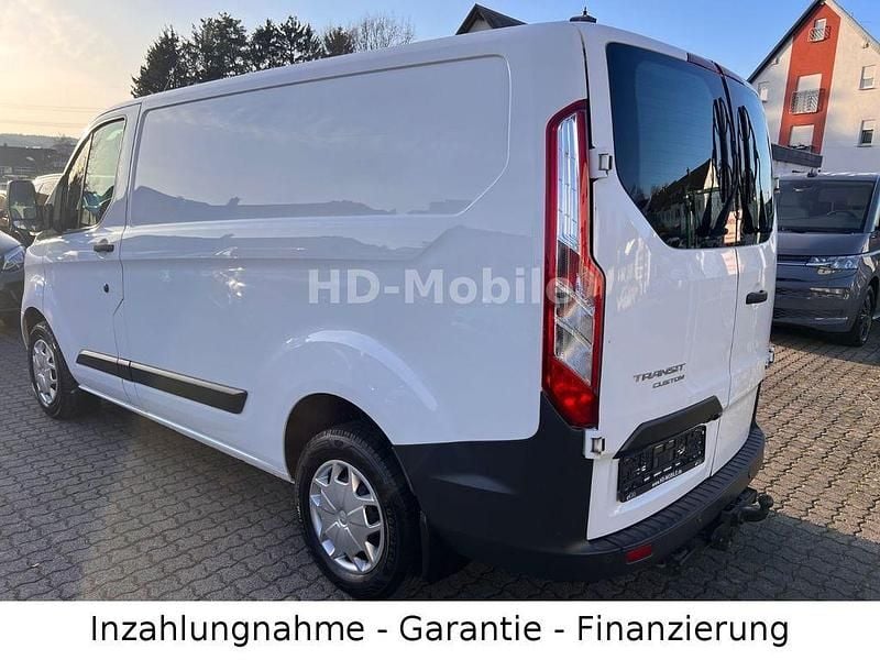 Gebraucht Ford Transit Custom 105 PS (77 kW) 2017 Weiß Van / Kleinbus