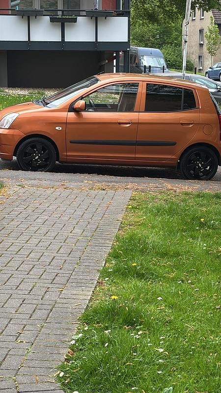 Orange Gebraucht 2007 Kia Picanto Kleinwagen | 1.940 € (Etwas zu teuer) - Bild 1/4