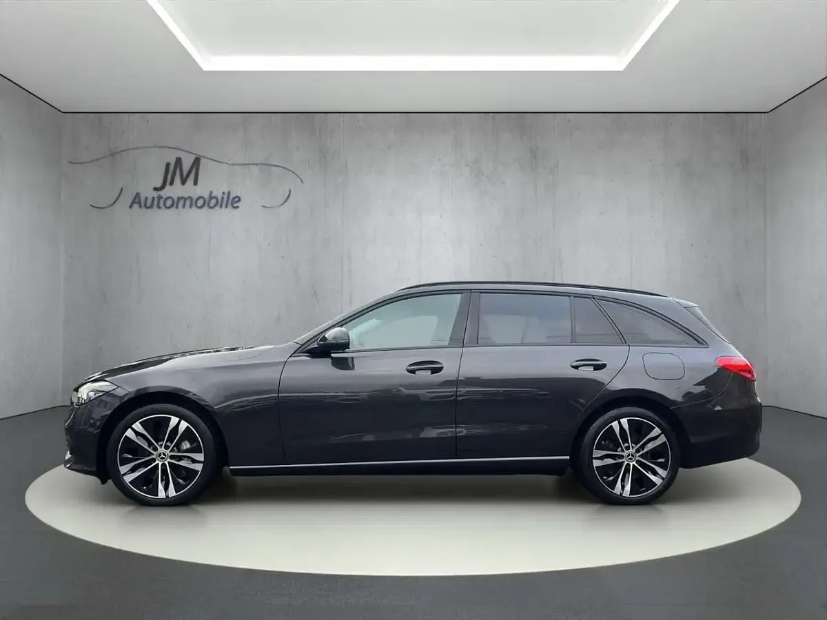 Gebraucht Mercedes C300 Avantgarde 204 PS (150 kW) 2022 Graphitgrau Kombi
