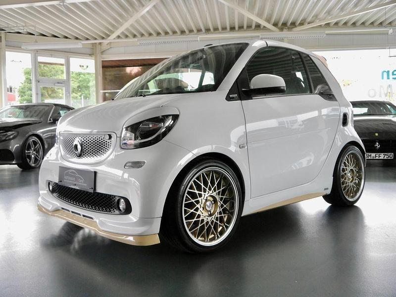 Weiß Gebraucht 2019 Smart ForTwo Cabrio Brabus Cabrio | 22.850 € - Bild 1/4