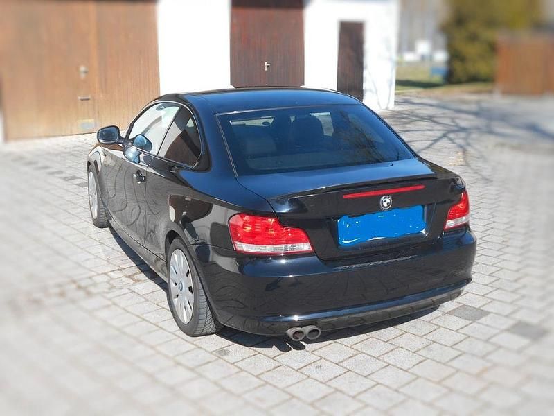 Gebraucht BMW 125 Shadowline 265 PS (194 kW) 2009 Schwarz Kleinwagen