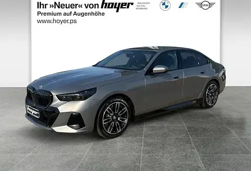 Neu BMW 520 Comfort Edition 197 PS (144 kW) 2026 Grau Limousine