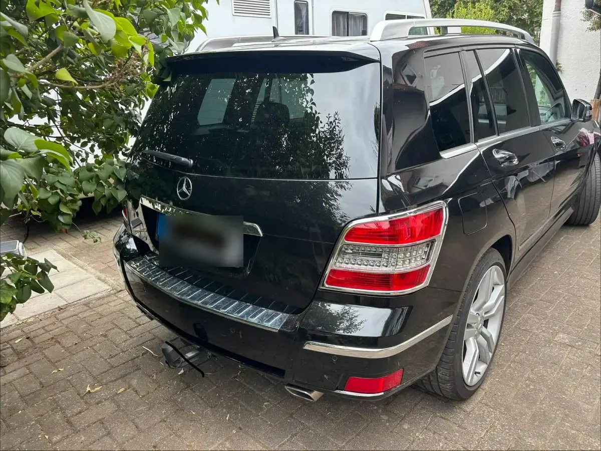 Gebraucht Mercedes GLK250 204 PS (150 kW) 2010 Schwarz SUV