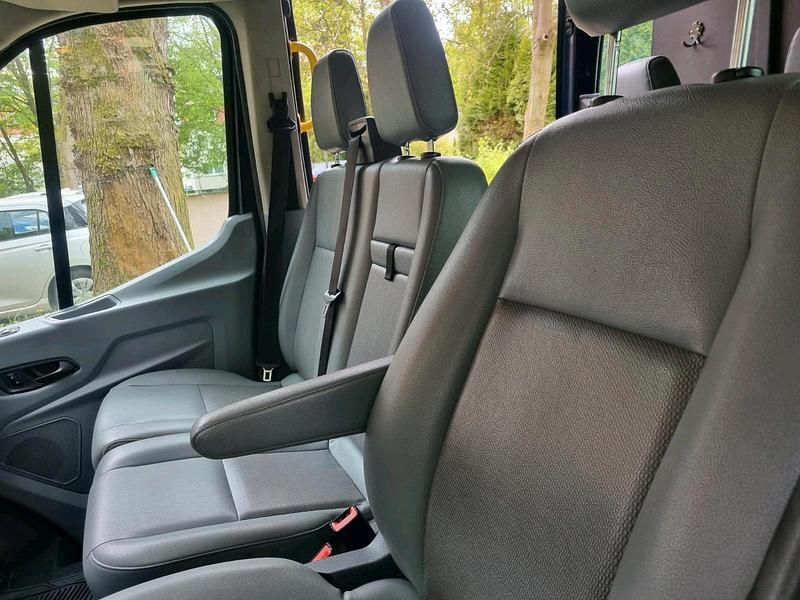 Second-hand Ford Transit 131 CP (96 kW) 2018 Albastru Break