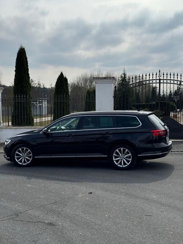 Gebraucht VW Passat Highline 150 PS (110 kW) 2016 Schwarz Kombi