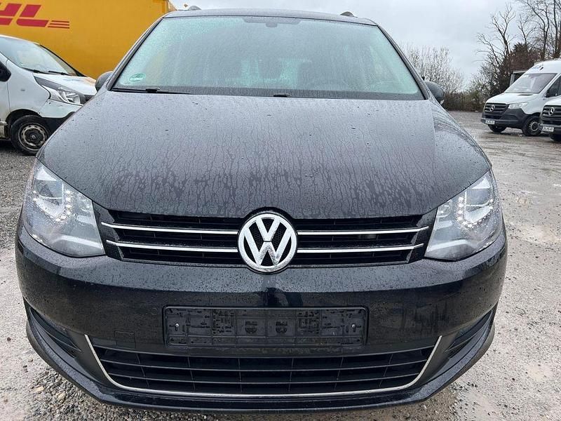 Gebraucht VW Sharan Life 140 PS (102 kW) 2013 Schwarz Van / Kleinbus