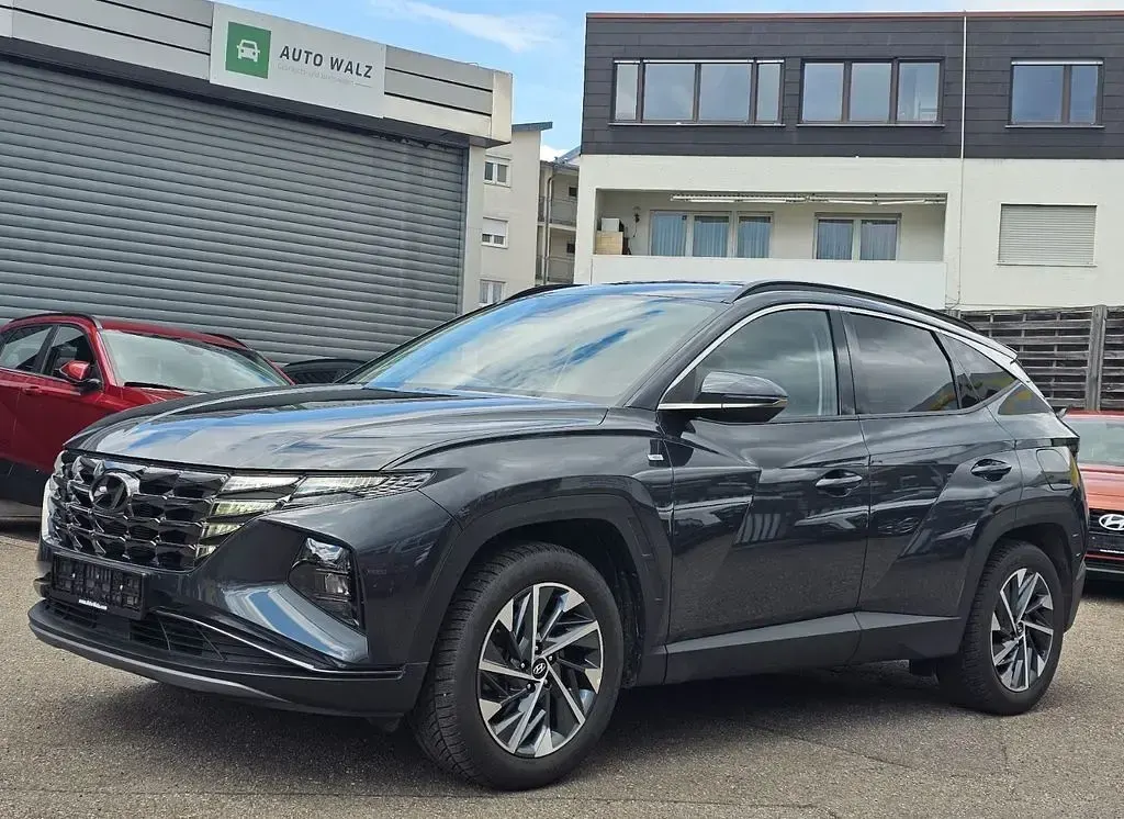 Gebraucht Hyundai Tucson 150 PS (110 kW) 2024 Grau SUV