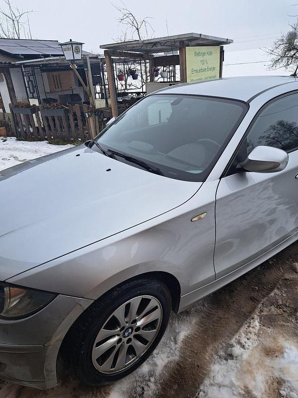 Gebraucht BMW 116 116 PS (85 kW) 2009 Silber Kleinwagen