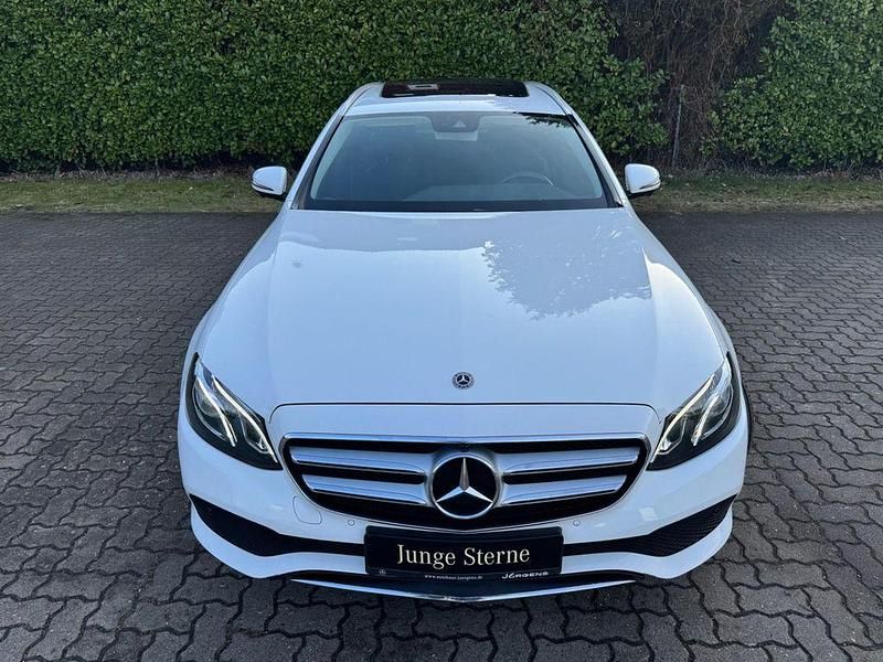 Gebraucht Mercedes E200 Avantgarde 184 PS (135 kW) 2018 Weiß Limousine