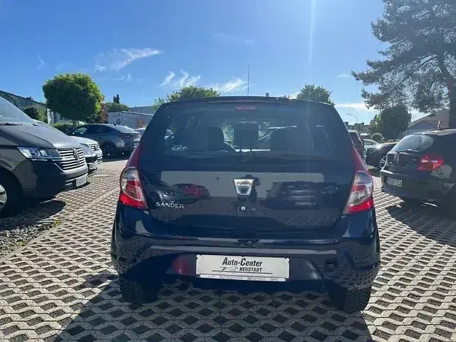 Gebraucht Dacia Sandero Basis 75 PS (55 kW) 2012 Blau Limousine