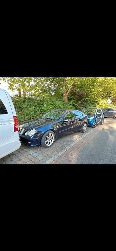 Gebraucht Mercedes C180 143 PS (105 kW) 2005 Blau Coupé