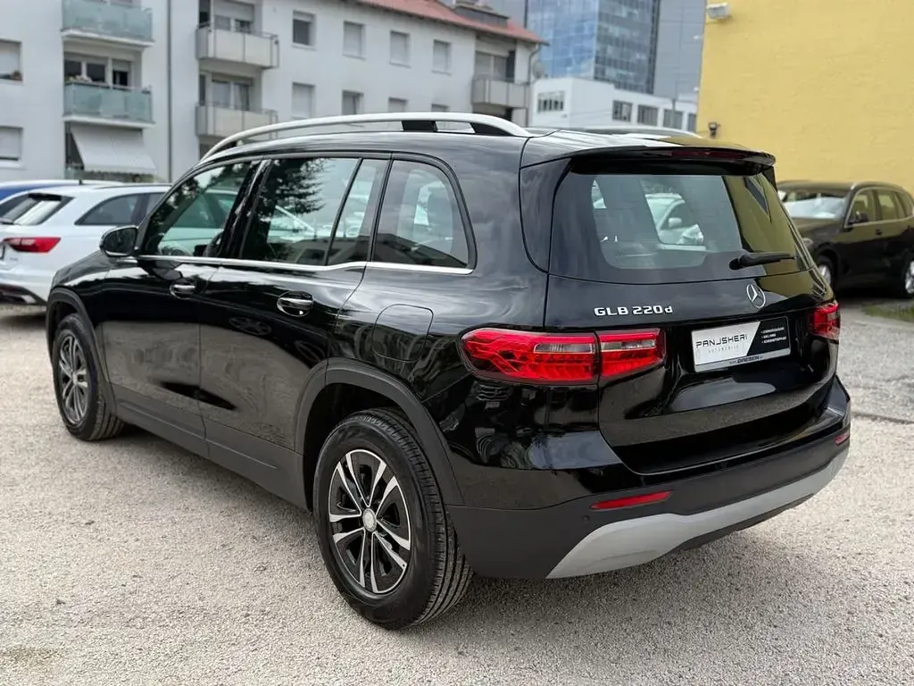 Gebraucht Mercedes GLB220 Style 190 PS (139 kW) 2023 Schwarz SUV